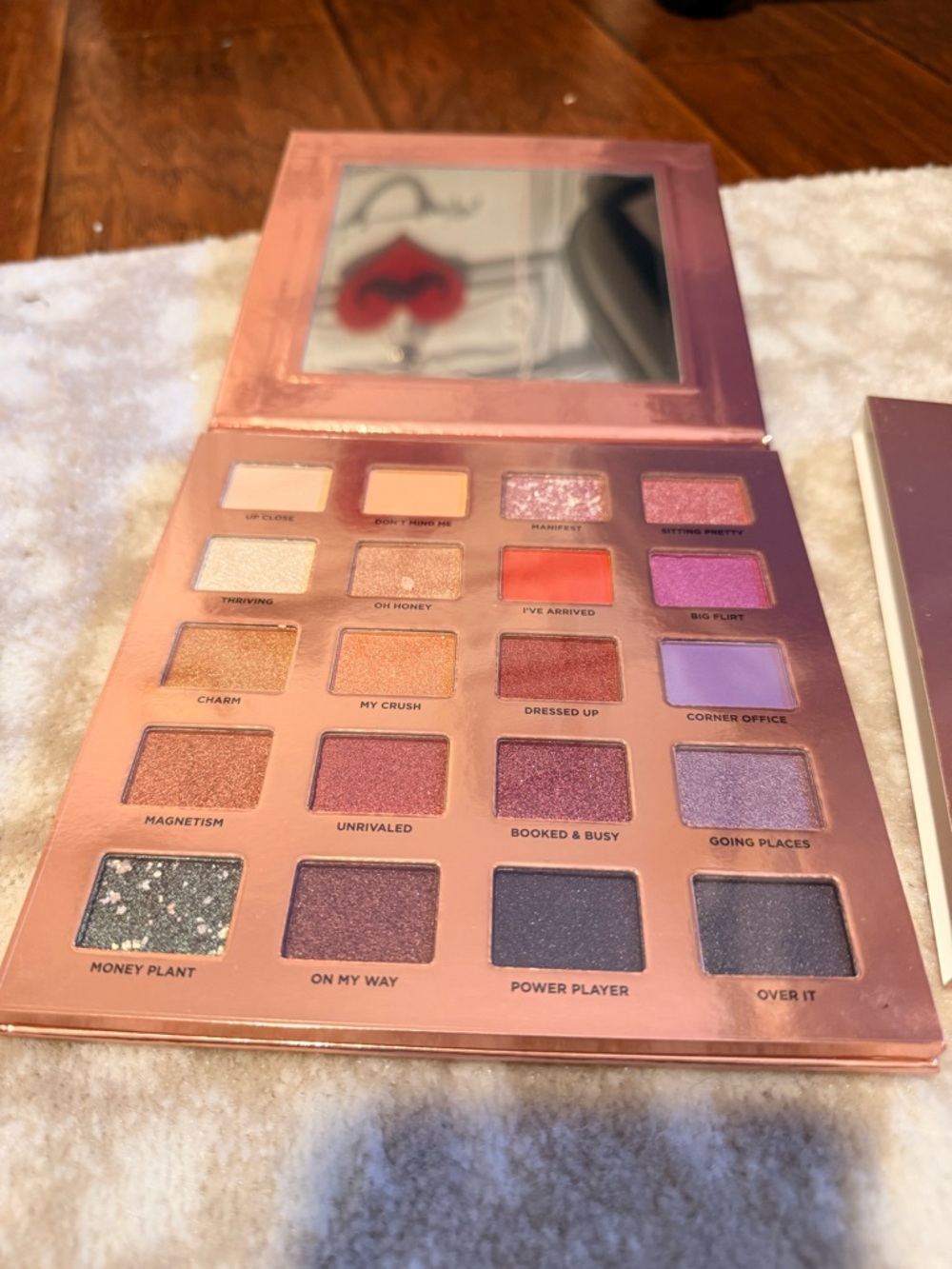 Iconic London Desk to Dance 20-Pan Eyeshadow Palette | New In Box - Picture 2 of 2